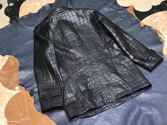 alt
Áo khoác gió dài màu đen da cá sấu độc lạ có khóa kéo cho nam