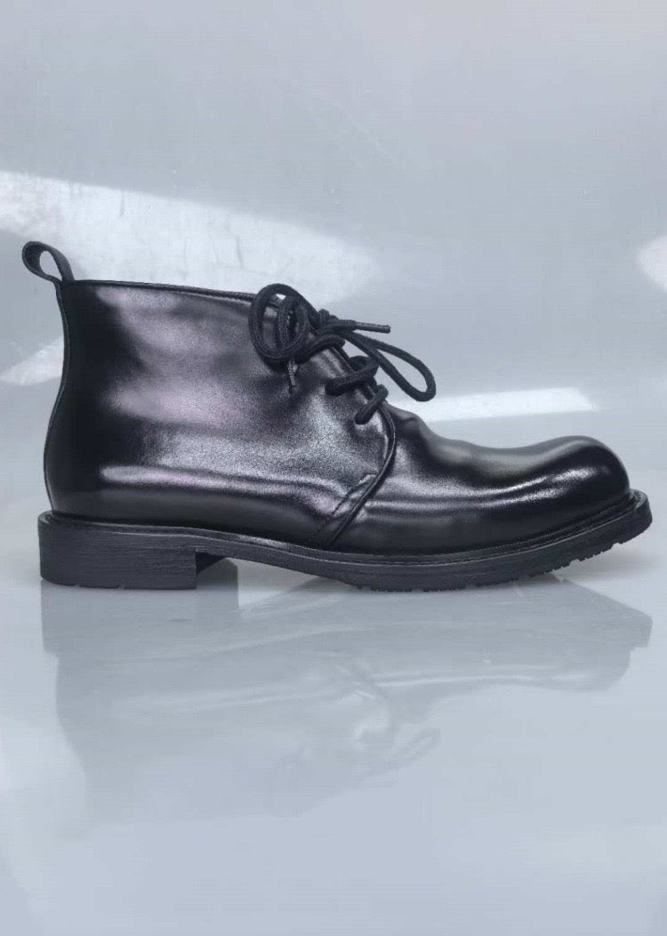 Stivaletti Martin corti stringati in vera pelle Shell Cordovan